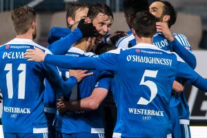 190412-kups-hjk-ennakko-1 Voittomaalin juhlintaa HJK vs IFK Mariehamn -ottelussa.