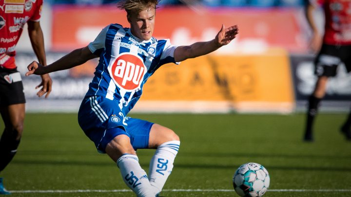 Santeri Väänänen - HJK Helsinki. Photo: © Jussi Eskola