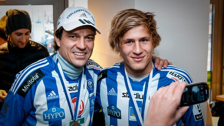 Jari Litmanen, Robin Lod - HJK Helsinki. Photo: © Jussi Eskola