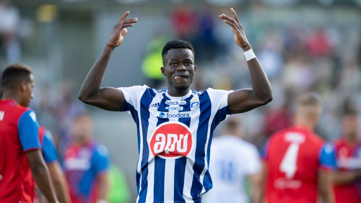 Malik - HJK Helsinki. Photo: © Jussi Eskola