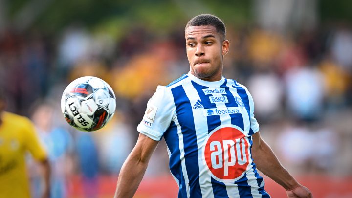 220702 HJK-KuPS Anthony Olusanya - HJK Helsinki. Photo: © Jussi Eskola