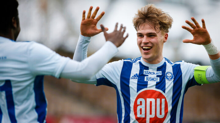 Ville Vuorinen – HJK Klubi 04 vs AIK. Photo: © Mira Lönnqvist